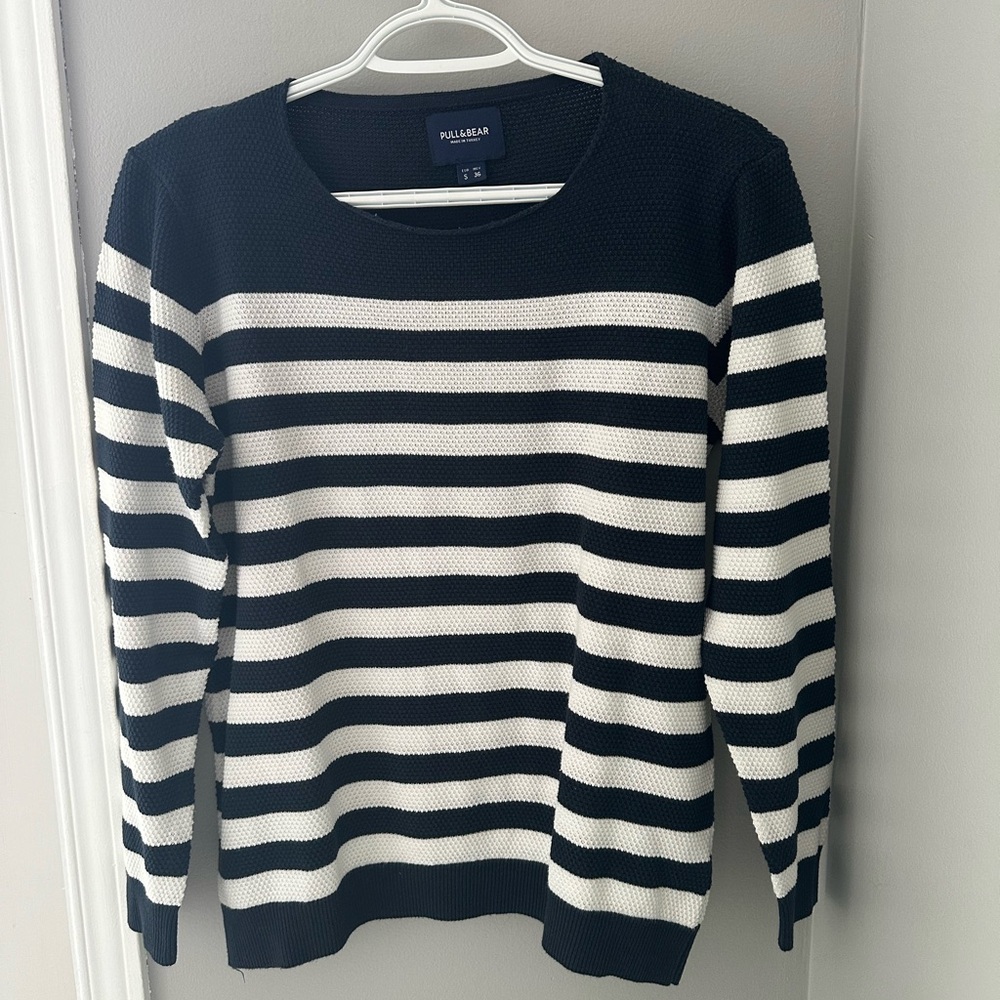 Pull and Bear long sleeve sweater